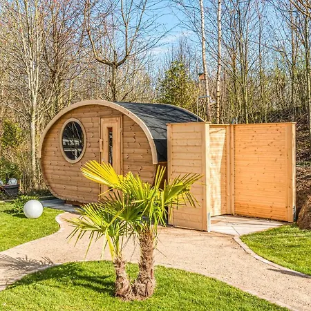 בית נופש 4 Bedroom Amazing In קלוץ