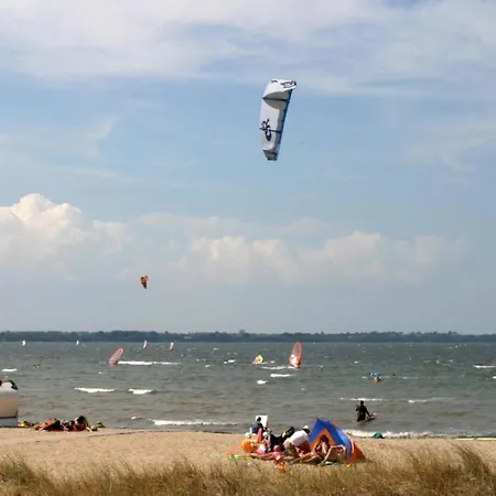 בית נופש 4 Bedroom Amazing In קלוץ